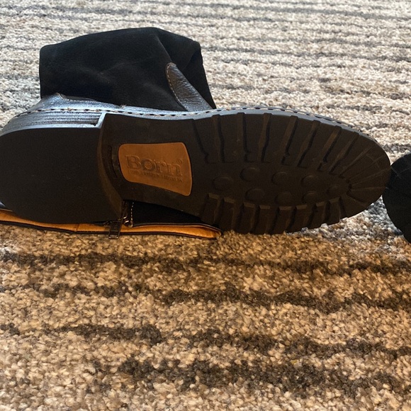 BORN black tall boots sz 7/38 ❤️❤️❤️ - Picture 6 of 8